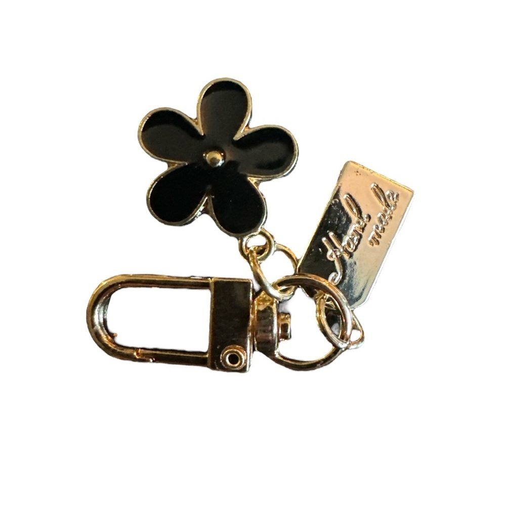 NWT Black Flower Keychain - Picture 1 of 3